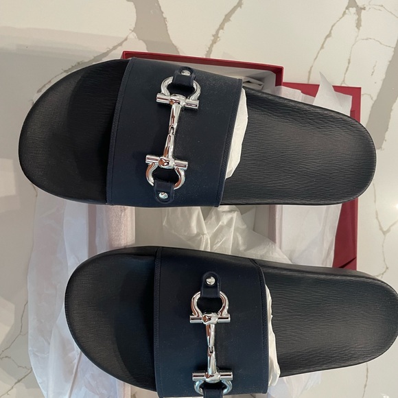 Navy blue slides. Blue Marin size 11m. Never worn. - Picture 3 of 5